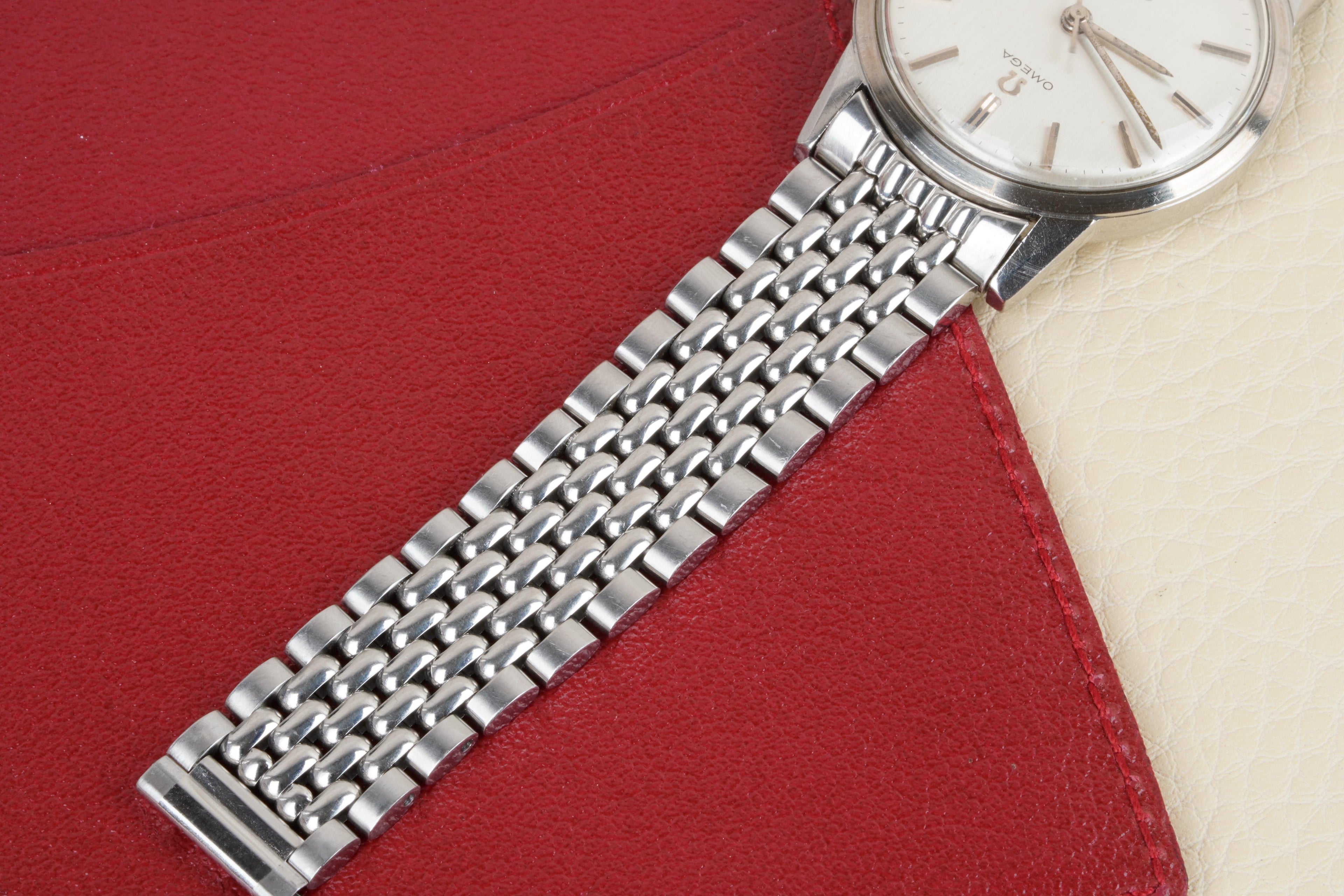 Vintage Omega Seamaster 30 Ref. 135.003 – Silver Dial, Calibre 286 & Beads of Rice Bracelet