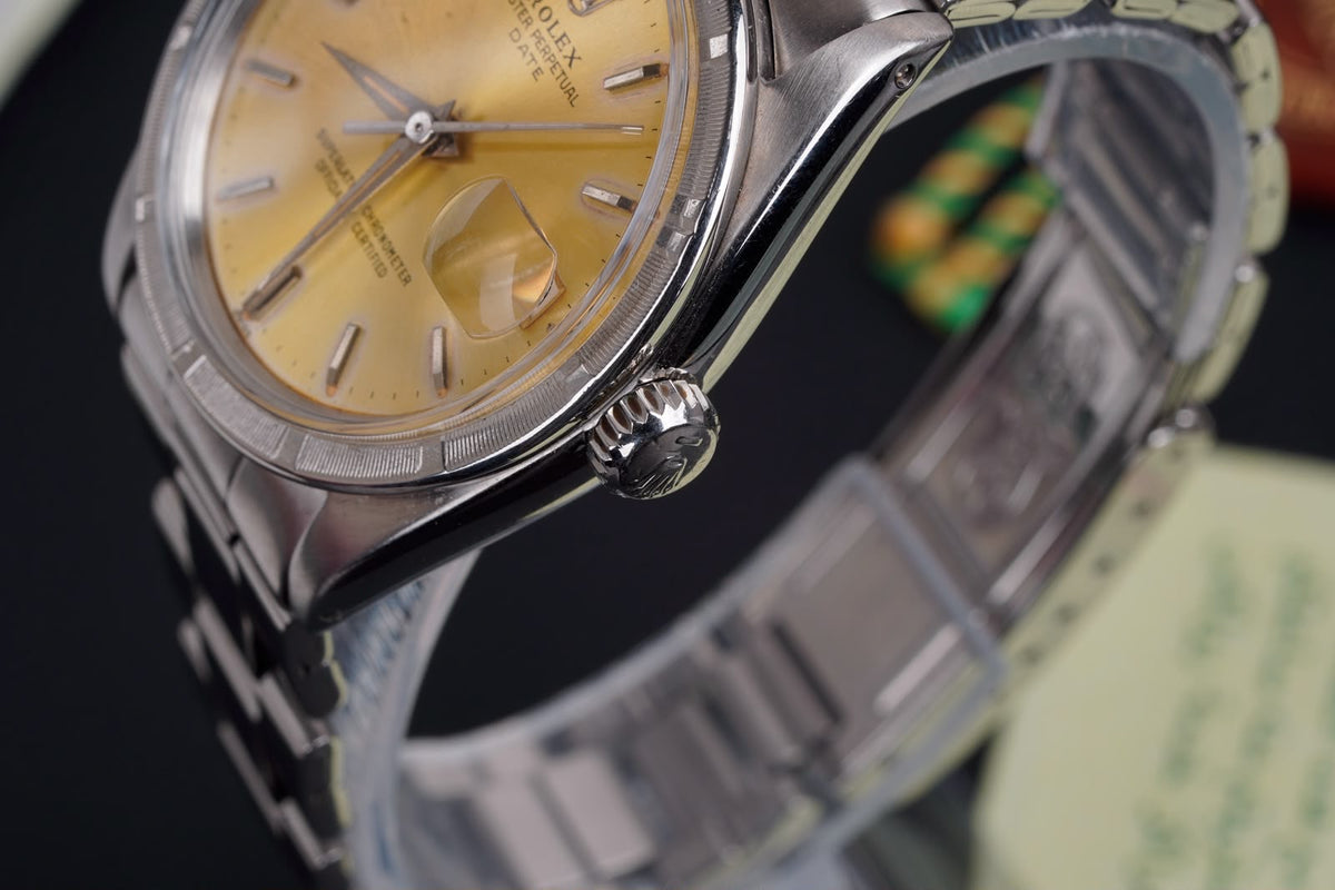 Rolex Oyster Perpetual Date 1501 – Vintage Champagne Dial – Engine-Turned Bezel – Full Set
