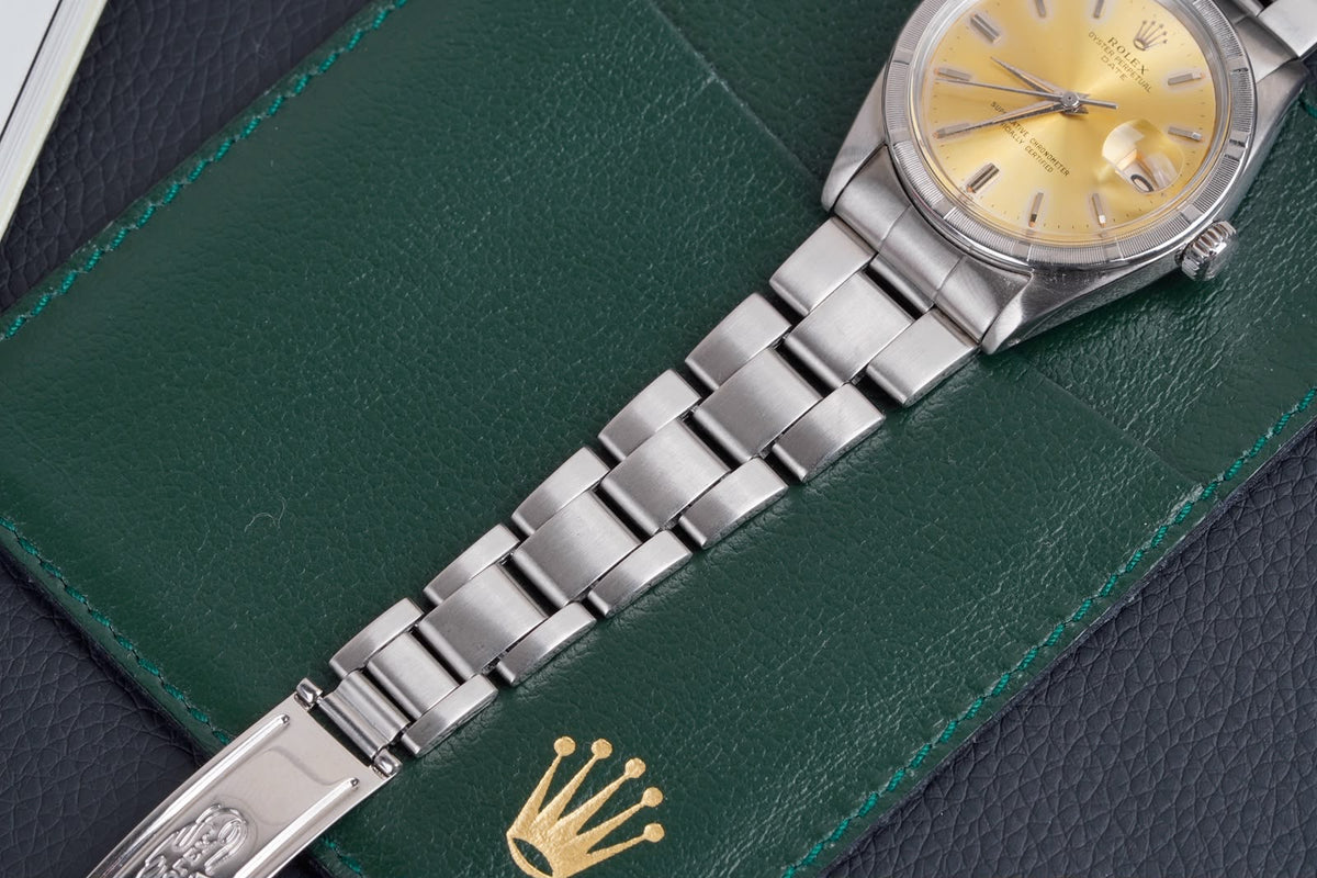 Rolex Oyster Perpetual Date 1501 – Vintage Champagne Dial – Engine-Turned Bezel – Full Set