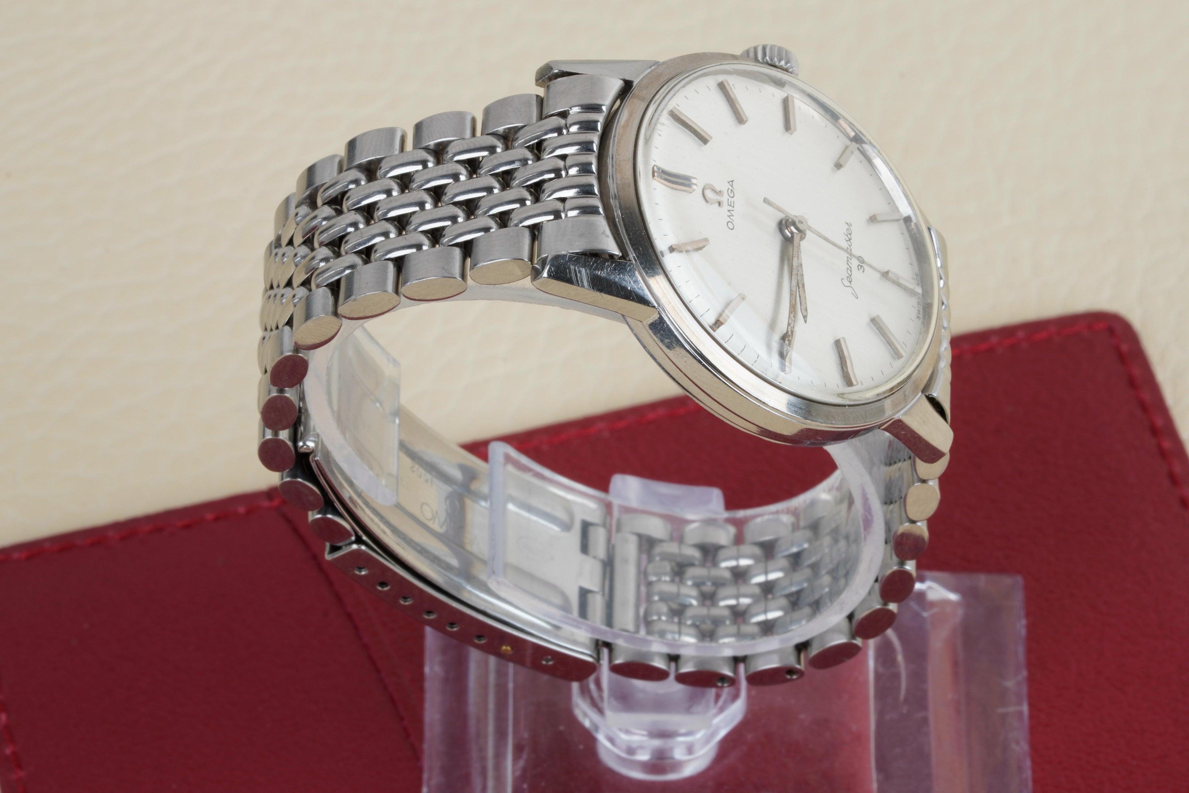 Vintage Omega Seamaster 30 Ref. 135.003 – Silver Dial, Calibre 286 & Beads of Rice Bracelet